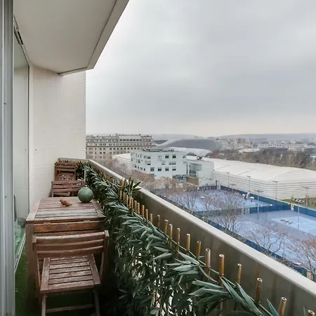 Apartment Top Floor With Patio And Exceptional Views