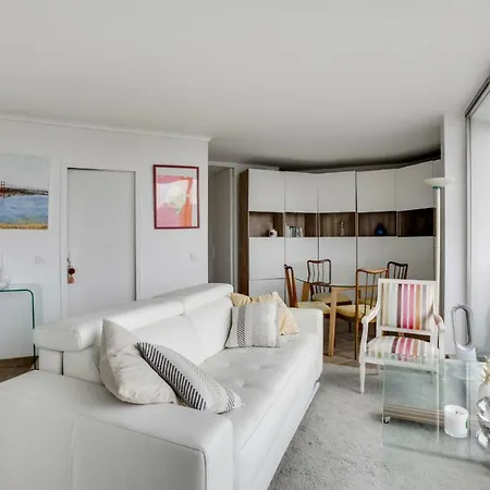 Top Floor With Patio And Exceptional Views Apartment *